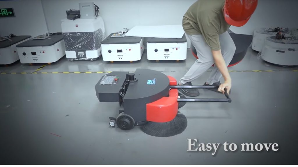 BlueBot S30 có tay kéo ẩn giúp di chuyển robot như vali